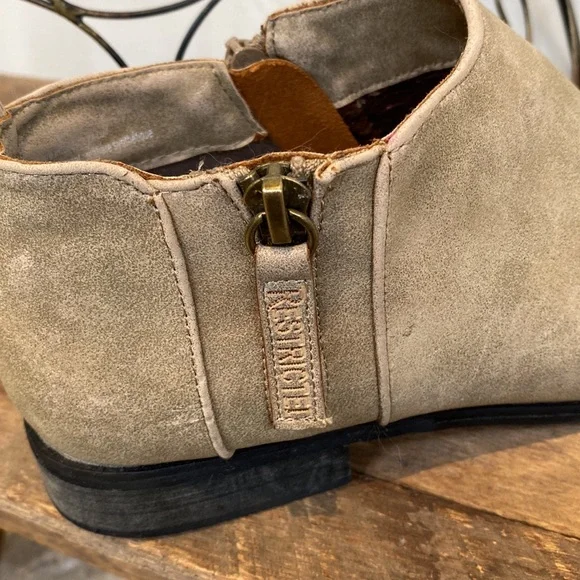 Restricted Booties - Picture 8 of 11